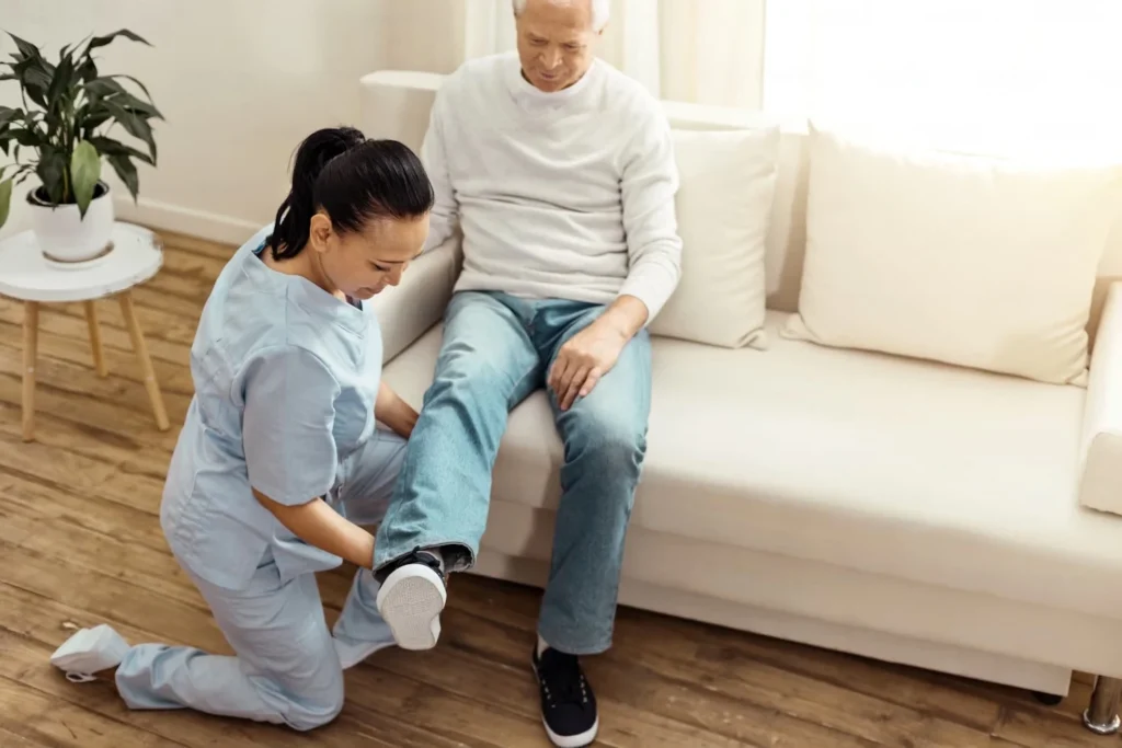 The Benefits of Receiving Mobile Foot Care in the Comfort of Your Own Home